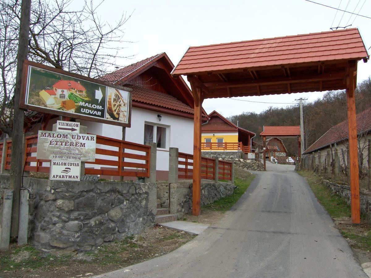 Malom Udvar Panzio Es Etterem Hotel Ber Exterior photo